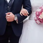 recién casados en su matrimonio